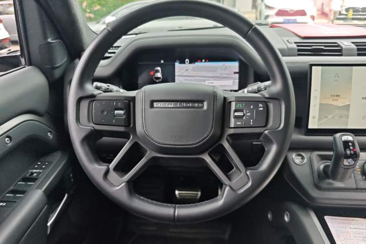 Used Land Rover Defender 2025 110 3.0T P400 X Steering Wheel