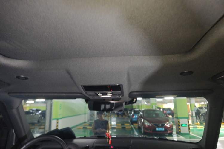 Used Land Rover Defender 2025 110 3.0T P400 X-Dynamic SE Headliner