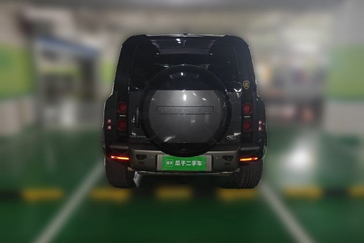 Used Land Rover Defender 2025 110 3.0T P400 X-Dynamic SE Rear