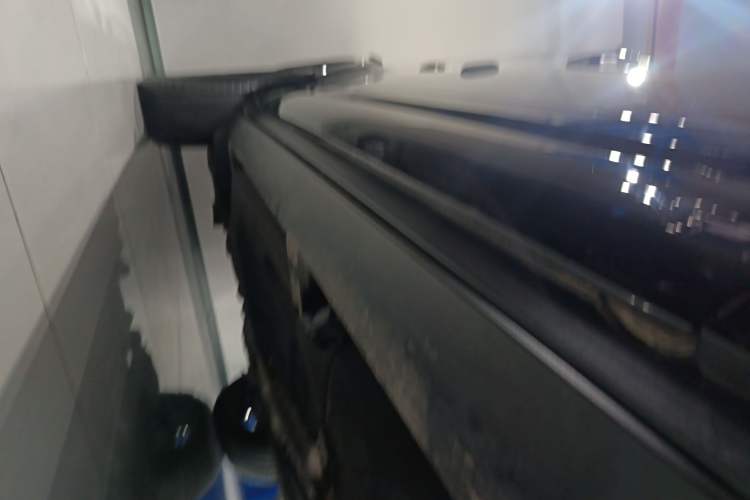 Used Land Rover Defender 2025 110 3.0T P400 – Dynamic HSE Right Side Sill