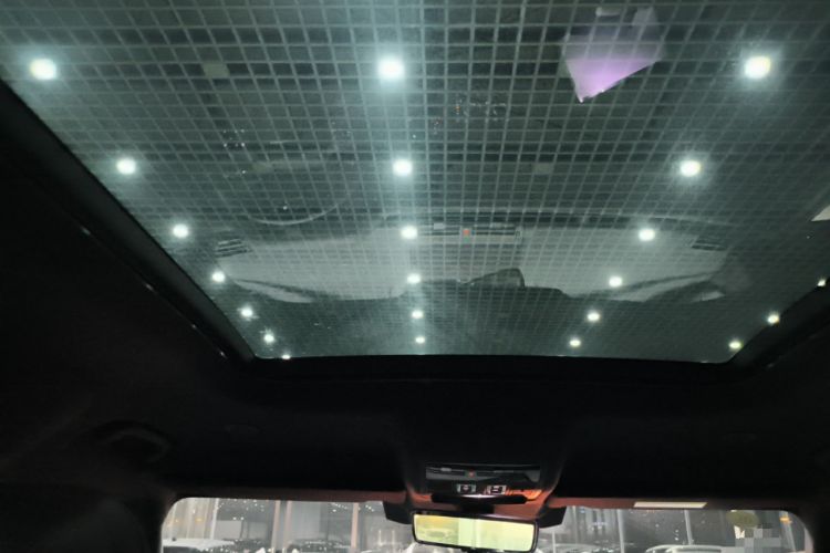 Used Land Rover Defender 2025 110 3.0T P400 – Dynamic HSE Headliner
