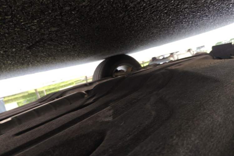 Used Land Rover Defender 2025 110 3.0T P400 – Dynamic HSE Chassis Rear Right
