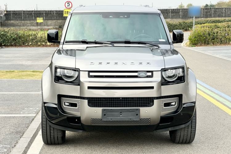 Used Land Rover Defender 2025 110 3.0T P400 – Dynamic HSE Exterior 1