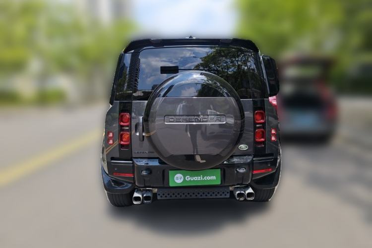 Used Land Rover Defender 2025 110 3.0T P400 – Dynamic HSE Rear