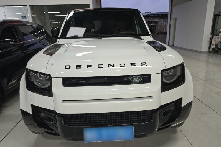 Used Land Rover Defender 2025 110 3.0T P400 – Dynamic HSE Front