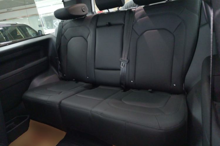 Used Land Rover Defender 2025 90 2.0T P300 S Left Rear Seat