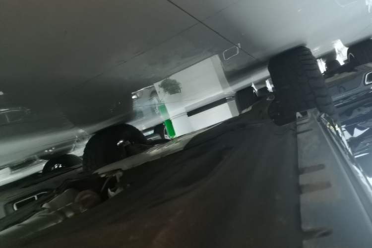 Used Land Rover Defender 2025 110 3.0T P400 – Dynamic HSE Left Side Sill