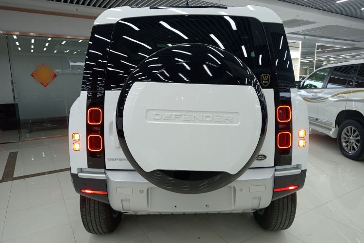 Used Land Rover Defender 2025 90 2.0T P300 S Rear
