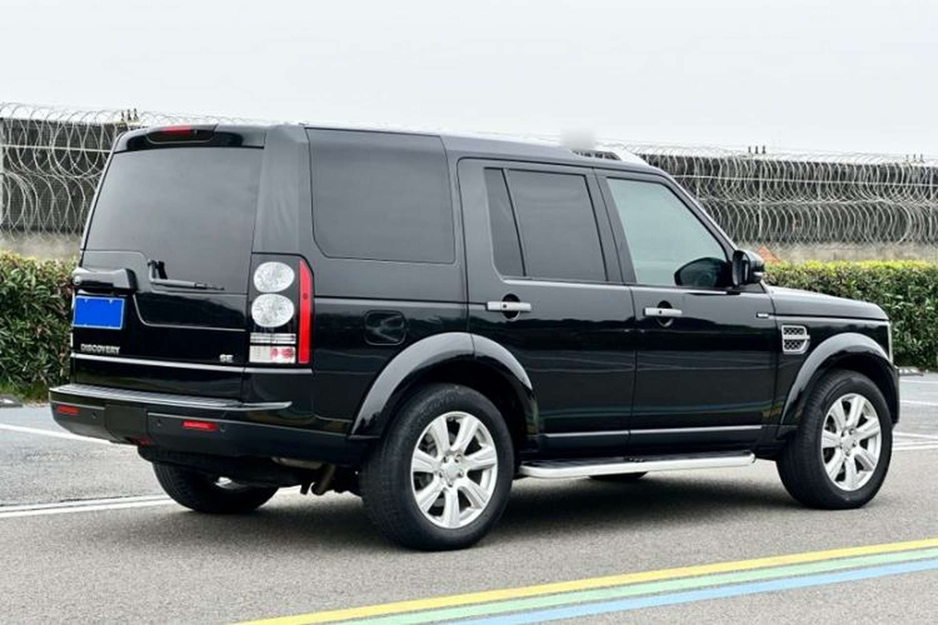 Used Land Rover Discovery  Exterior 1