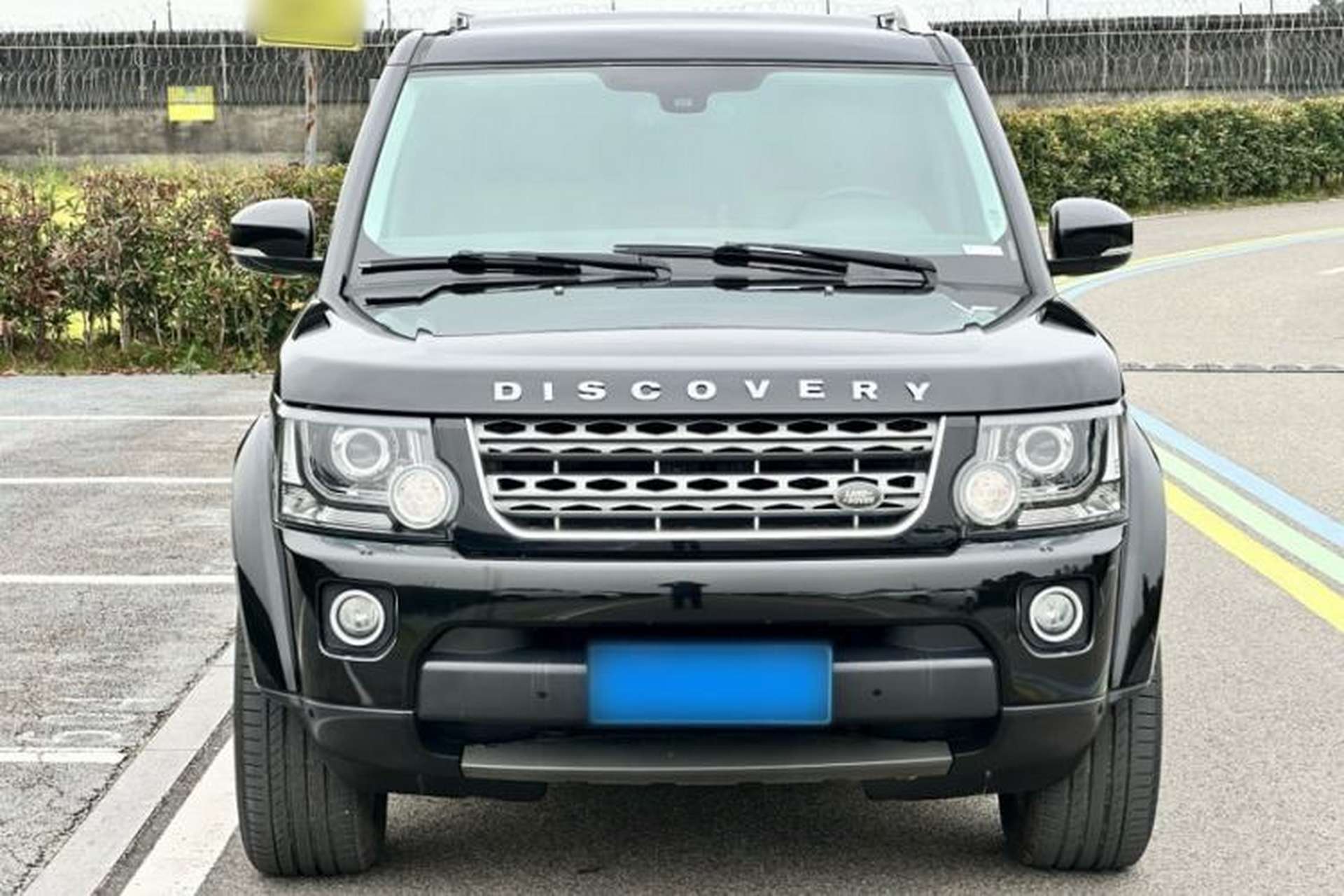 Used Land Rover Discovery  Exterior 2