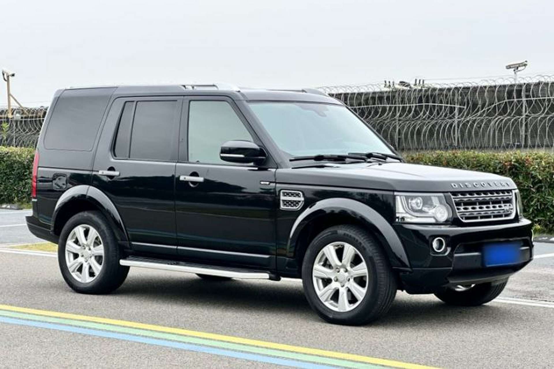 Used Land Rover Discovery  Exterior 4