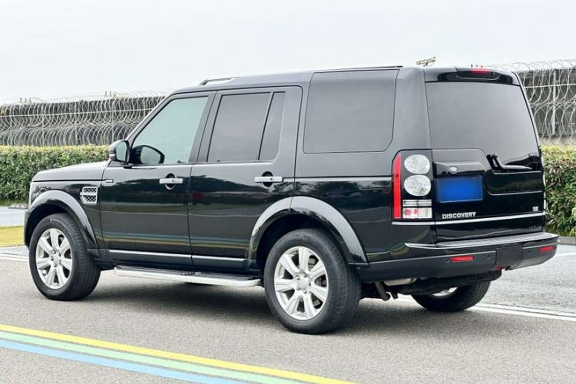 Used Land Rover Discovery  Exterior 6