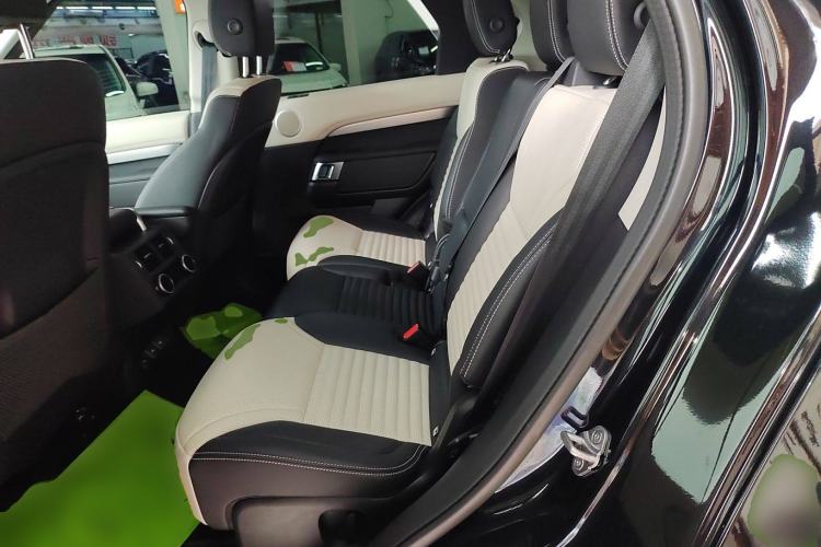 Used Land Rover Discovery 2023 Revised Version 360 PS R-Dynamic S Left Rear Seat