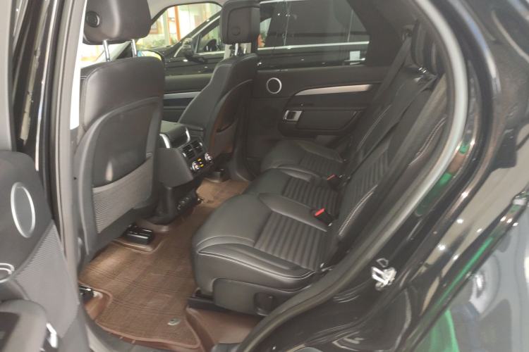 Used Land Rover Discovery 2024 360 PS Dynamic SE Left Rear Seat