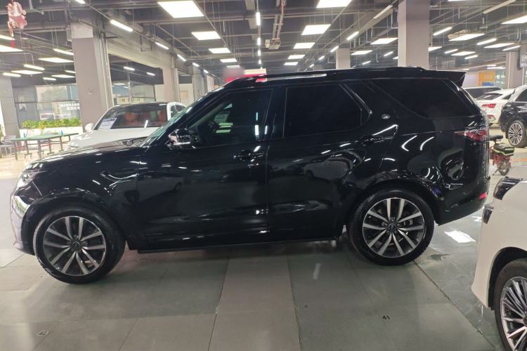 Used Land Rover Discovery 2024 360 PS Dynamic SE Left Side