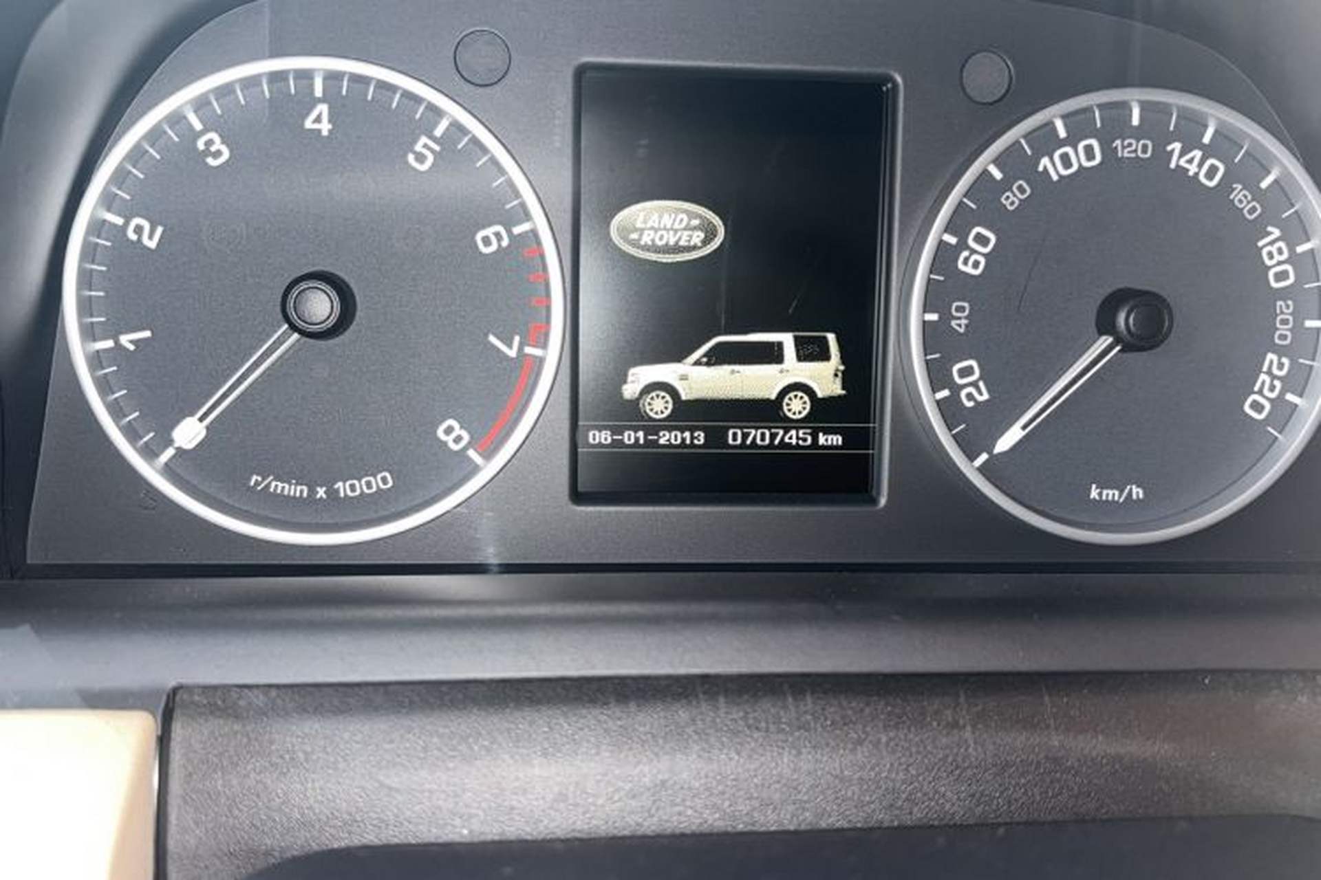 Used Land Rover Discovery  Odometer Close Up