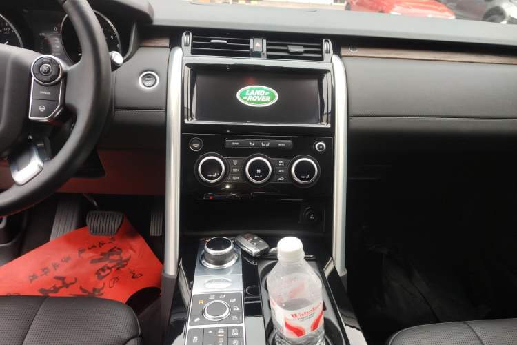 Used Land Rover Discovery 2017 3.0 SC V6 HSE Audio And AC Panel