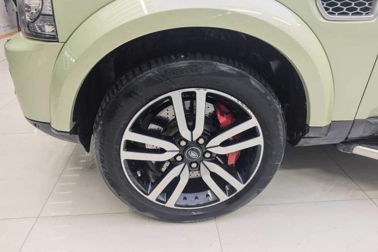 Used Land Rover Discovery 2014 3.0 SC V6 HSE Exterior 7