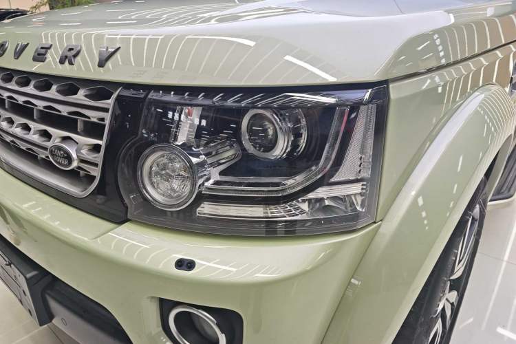 Used Land Rover Discovery 2014 3.0 SC V6 HSE Exterior 8
