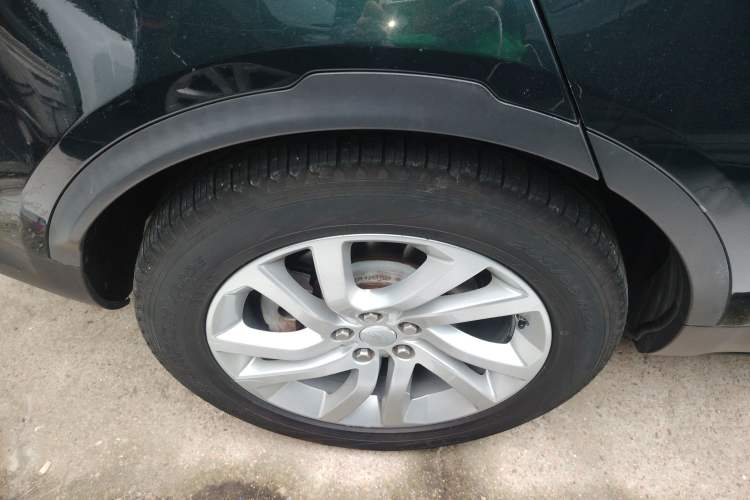 Used Land Rover Discovery 2017 3.0 SC V6 HSE Right Rear Wheel Hub