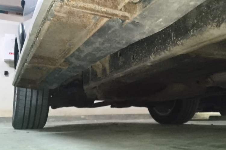 Used Land Rover Discovery 2005 4.0 SC V6 HSE Chassis Front Right