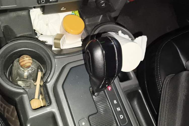 Used Land Rover Discovery 2005 4.0 SC V6 HSE Gear Lever