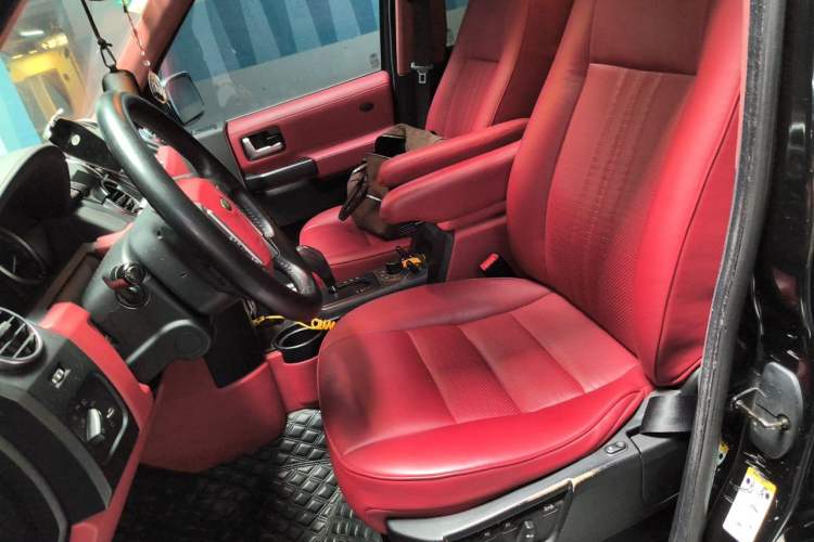 Used Land Rover Discovery 2005 4.0 SC V6 HSE Left Front Seat