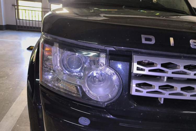 Used Land Rover Discovery 2005 4.4 V8 HSE Right Front Headlight