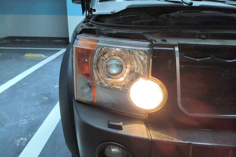 Used Land Rover Discovery 2005 4.0 SC V6 HSE Right Front Headlight