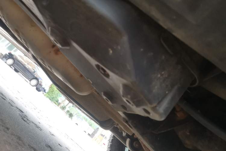 Used Land Rover Discovery 2009 2.7 TDV6-S Chassis Rear Left