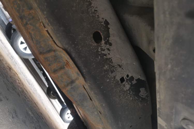 Used Land Rover Discovery 2009 2.7 TDV6-S Chassis Rear Right