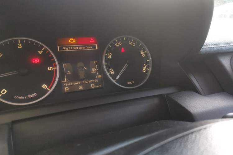 Used Land Rover Discovery 2009 2.7 TDV6-S Instrument Cluster