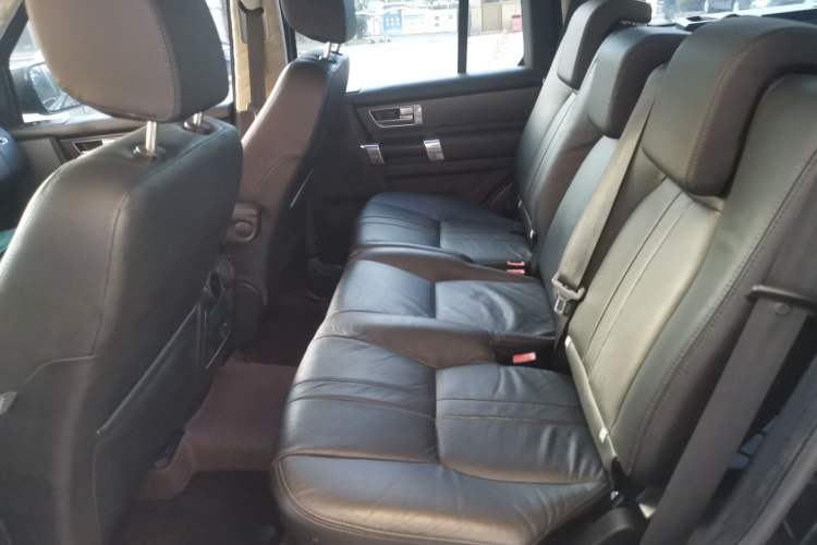 Used Land Rover Discovery 2009 2.7 TDV6-S Left Rear Seat
