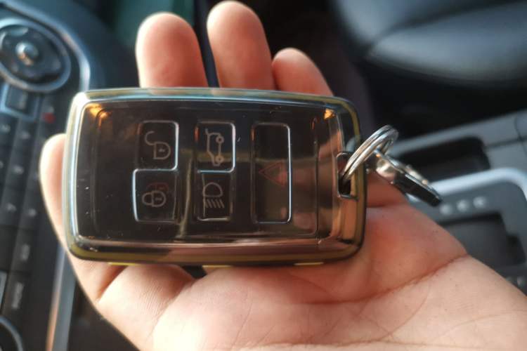 Used Land Rover Discovery 2009 2.7 TDV6-S Vehicle Key
