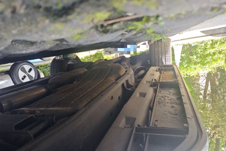 Used Land Rover Discovery 2010 4.0 V6 HSE Gasoline Model Chassis Front Right