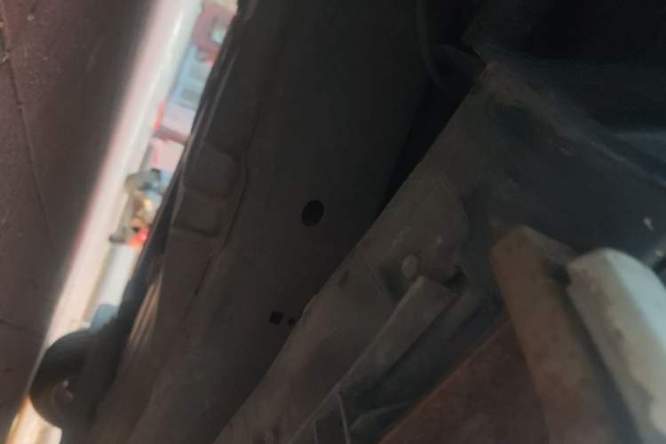 Used Land Rover Discovery  Chassis Rear Right