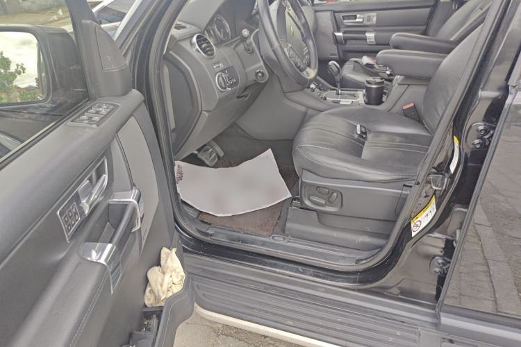Used Land Rover Discovery 2010 5.0 V8 HSE Gasoline Model Driver Seat