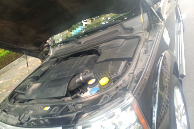 Used Land Rover Discovery 2010 5.0 V8 HSE Gasoline Model Engine Bay Left
