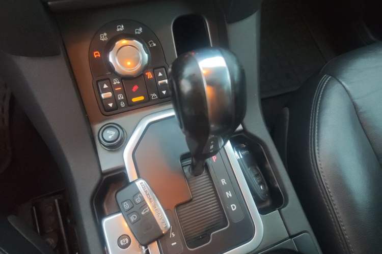 Used Land Rover Discovery  Gear Lever