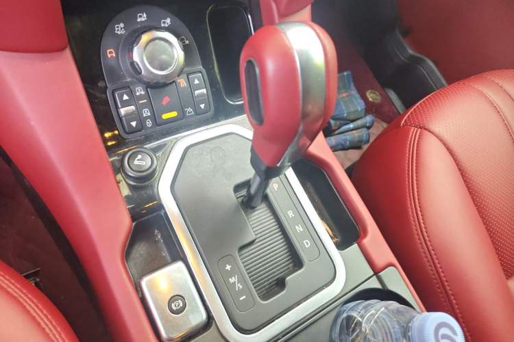 Used Land Rover Discovery 2010 4.0 V6 HSE Gasoline Model Gear Lever