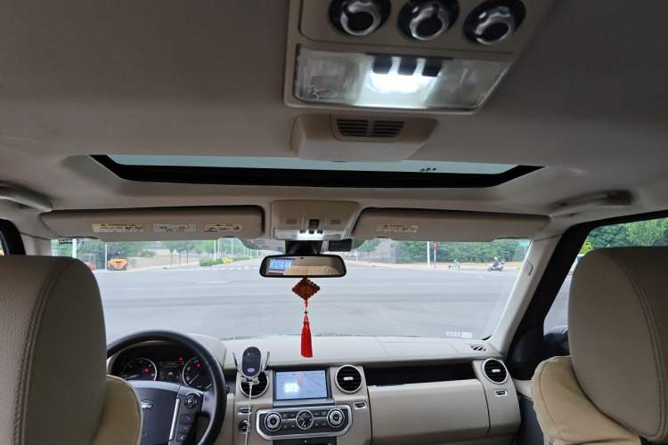 Used Land Rover Discovery 2010 3.0 TDV6 HSE Diesel Edition Headliner