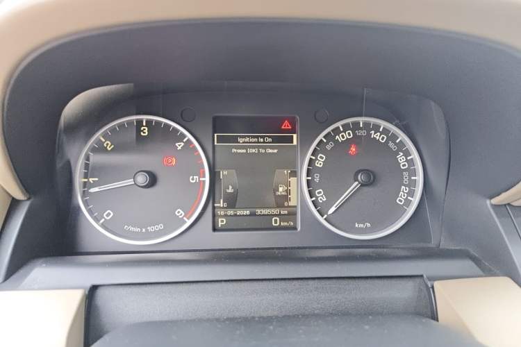 Used Land Rover Discovery 2010 3.0 TDV6 HSE Diesel Edition Instrument Cluster