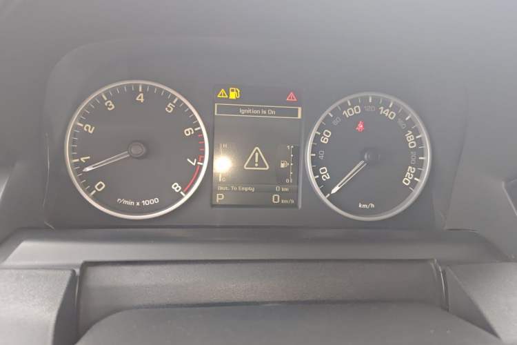 Used Land Rover Discovery 2010 5.0 V8 HSE Gasoline Model Instrument Cluster
