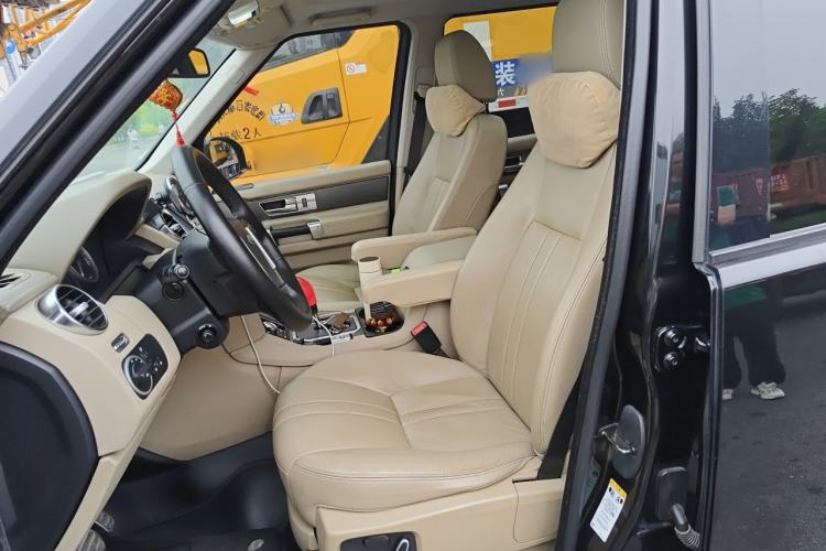 Used Land Rover Discovery 2010 3.0 TDV6 HSE Diesel Edition Left Front Seat
