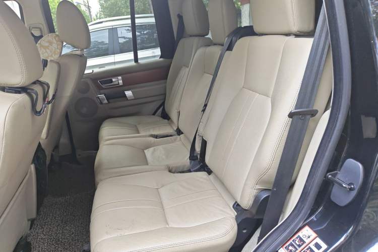 Used Land Rover Discovery 2010 5.0 V8 HSE Gasoline Model Left Rear Seat