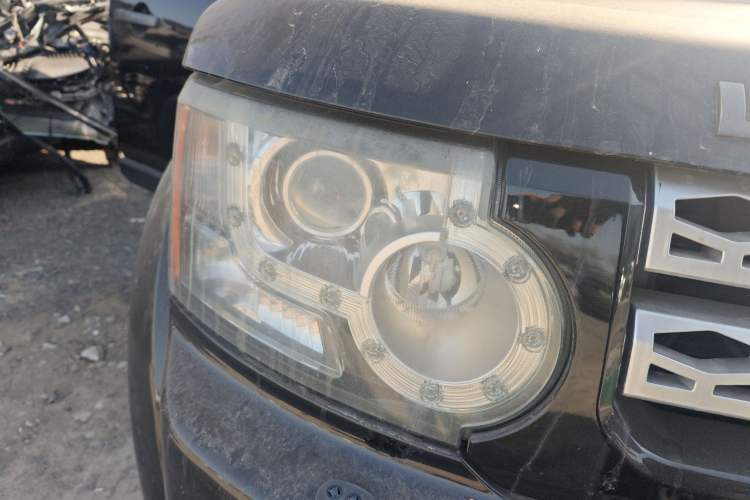 Used Land Rover Discovery 2010 5.0 V8 HSE Gasoline Model Right Front Headlight