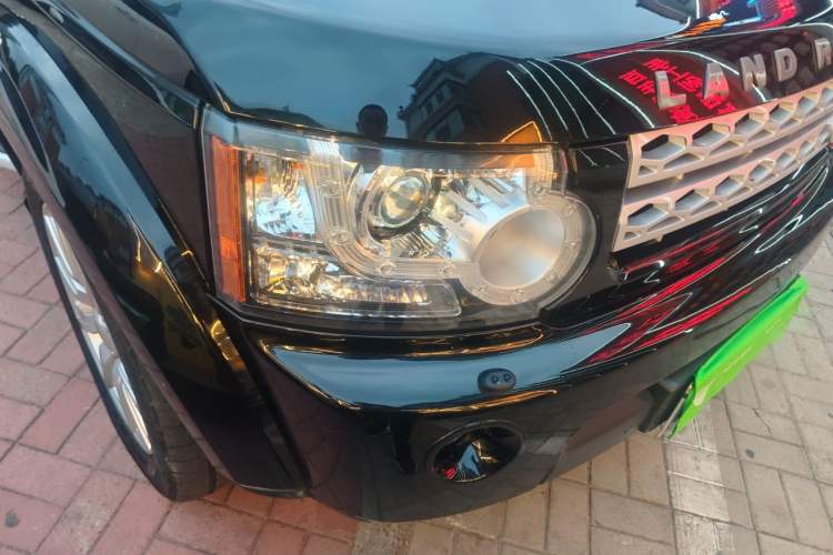 Used Land Rover Discovery  Right Front Headlight