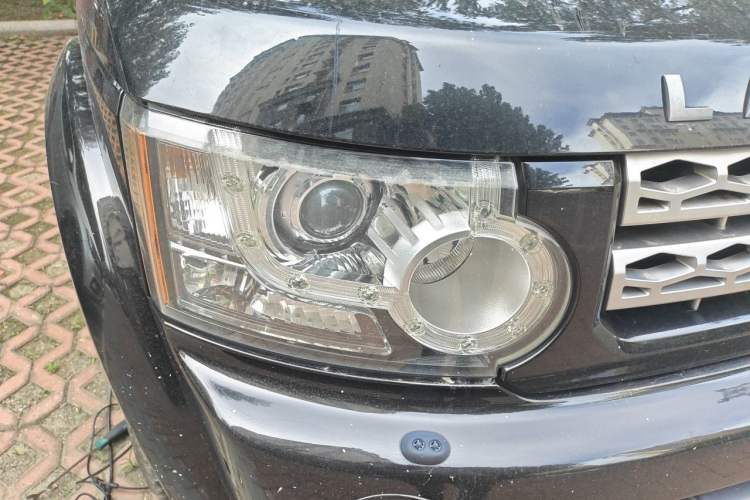 Used Land Rover Discovery 2010 5.0 V8 HSE Gasoline Model Right Front Headlight