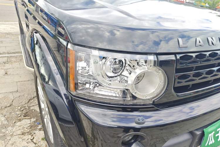 Used Land Rover Discovery 2010 5.0 V8 HSE Gasoline Model Right Front Headlight