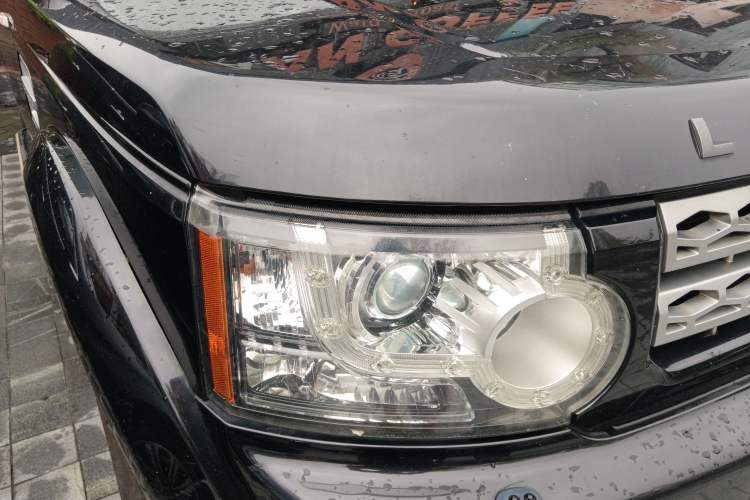 Used Land Rover Discovery 2010 4.0 V6 HSE Gasoline Model Right Front Headlight